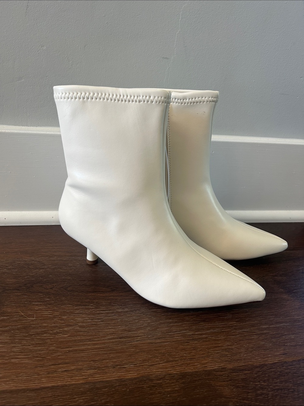 NWT a new day Lonnie White Pointed-Toe Kitten Heel Ankle Boots | White Boot
